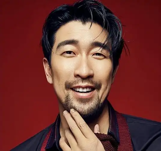 李治廷|"大长脸"男星我只服这9位