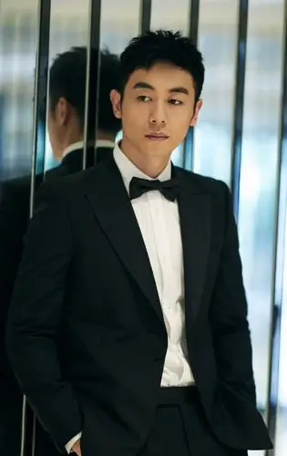 演员朱亚文百花奖颁奖典礼高清帅气图片