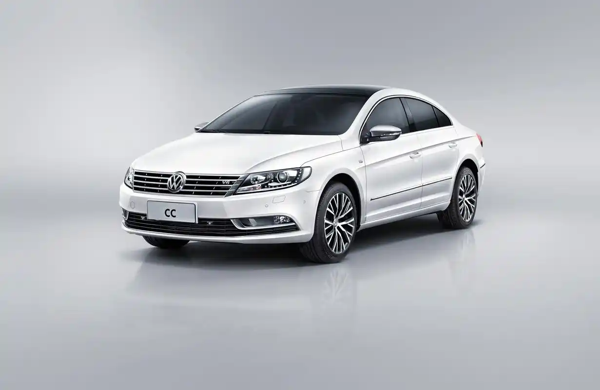 大众cc到店,22万售价弥补大众情节,堪称大众最帅的车型"/>大众轿车