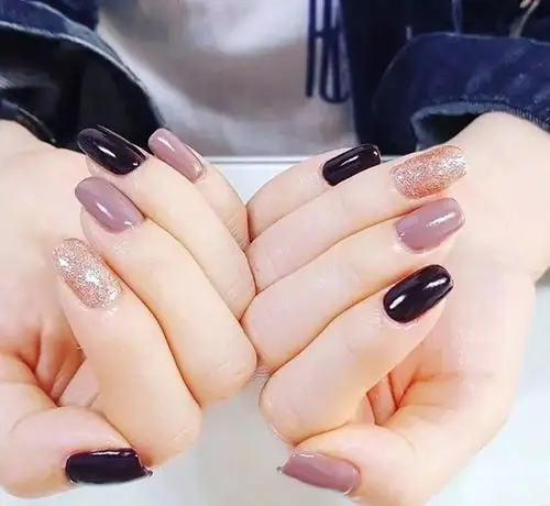 棕色不要再因为自己手黑而烦恼了这四款颜色做起来手再黑也能够很好看