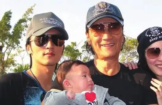 3个儿子全交给谢霆锋|谢贤|记者|张柏文|谢振轩|填词人|摇滚乐_网易