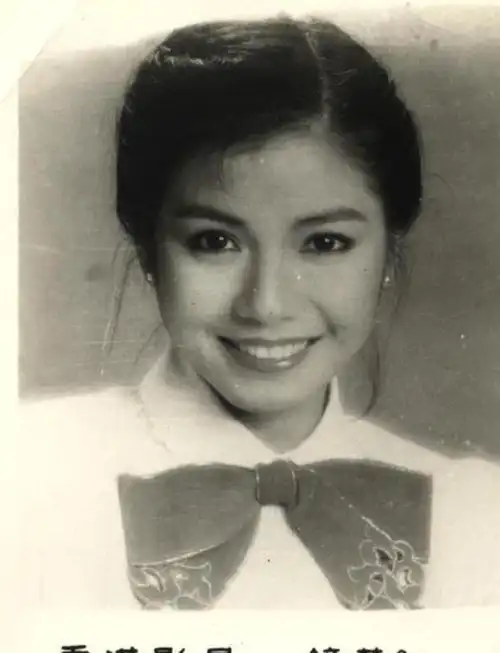 没人能从钟楚红的港圈老照片里清醒过来