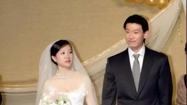 他是哈佛学霸父亲是前外交部部长李肇星岳父著名歌唱家阎维文