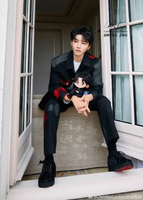 王俊凯超话98#当小凯遇上小小凯系列