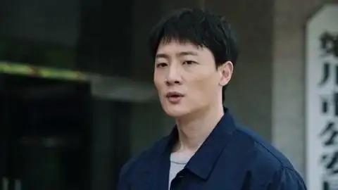 灿烂的季节 : 刘诗宁酒吧买醉