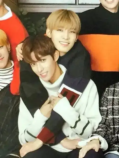 怒嘎 they are答案在底下左次镜 右十环再来道