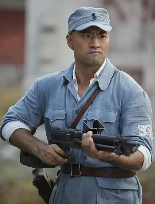 剧照高洋 饰陈怡抗日剧《新雪豹坚强岁月》剧照八路军-军服模特:洪哥