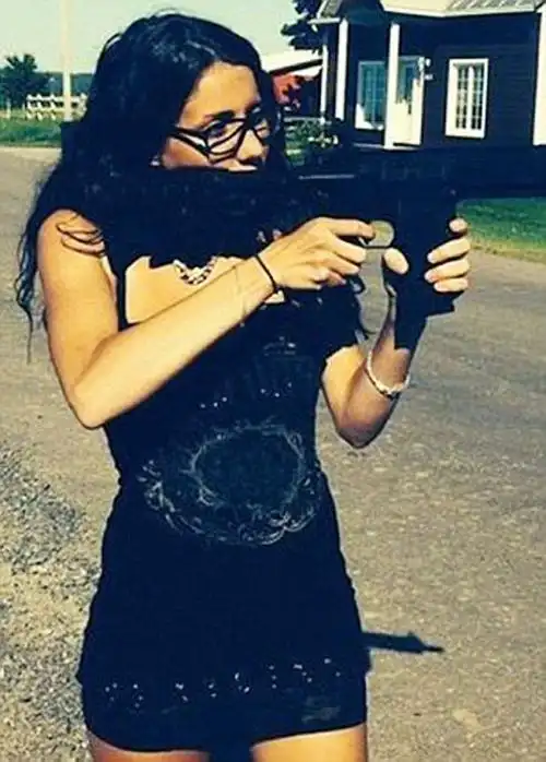 这号称世界最性感的女飞贼,不但被判了一个很奇葩的刑期,居然还顺便成