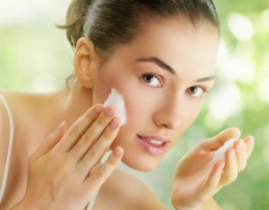 你还敢不擦护肤品就睡觉吗?