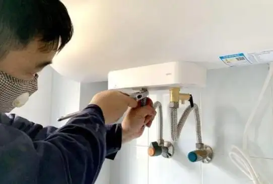 电热水器上的泄压阀,真能"防爆炸"吗?安装师傅:大有用处
