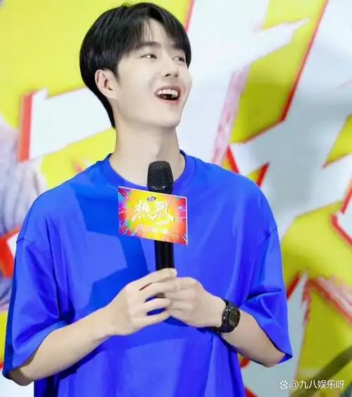 王一博似乎在娱乐圈中待了很多年了,实际上因为他出道的时间比较长