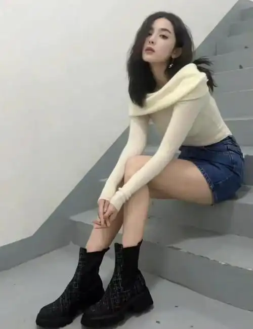 古力娜扎带火了一种穿搭叫上面冬天下面夏天真时髦