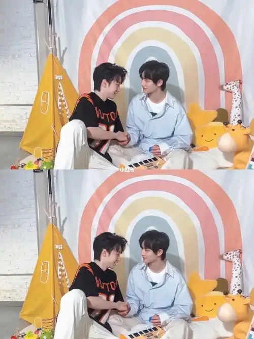 今日壁纸丁程鑫贺峻霖