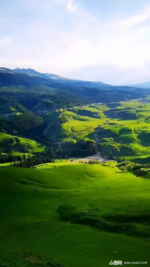 绿色群山唯美大自然风光风景自媒体实拍