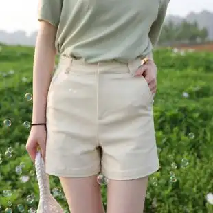 女透气棉布宽松阔腿a字工装 夏季 高腰米白色休闲短裤 素净 直筒热裤