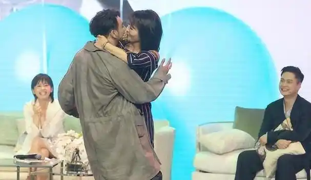 善恶终有报!凭借"贤妻人设"爆火的刘涛,活成了一个"笑话"?