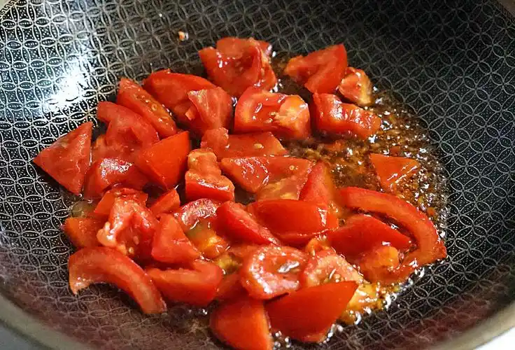 这汤太开胃了,不长肉不上火,秋季吃它还可以提高免疫力,要多喝