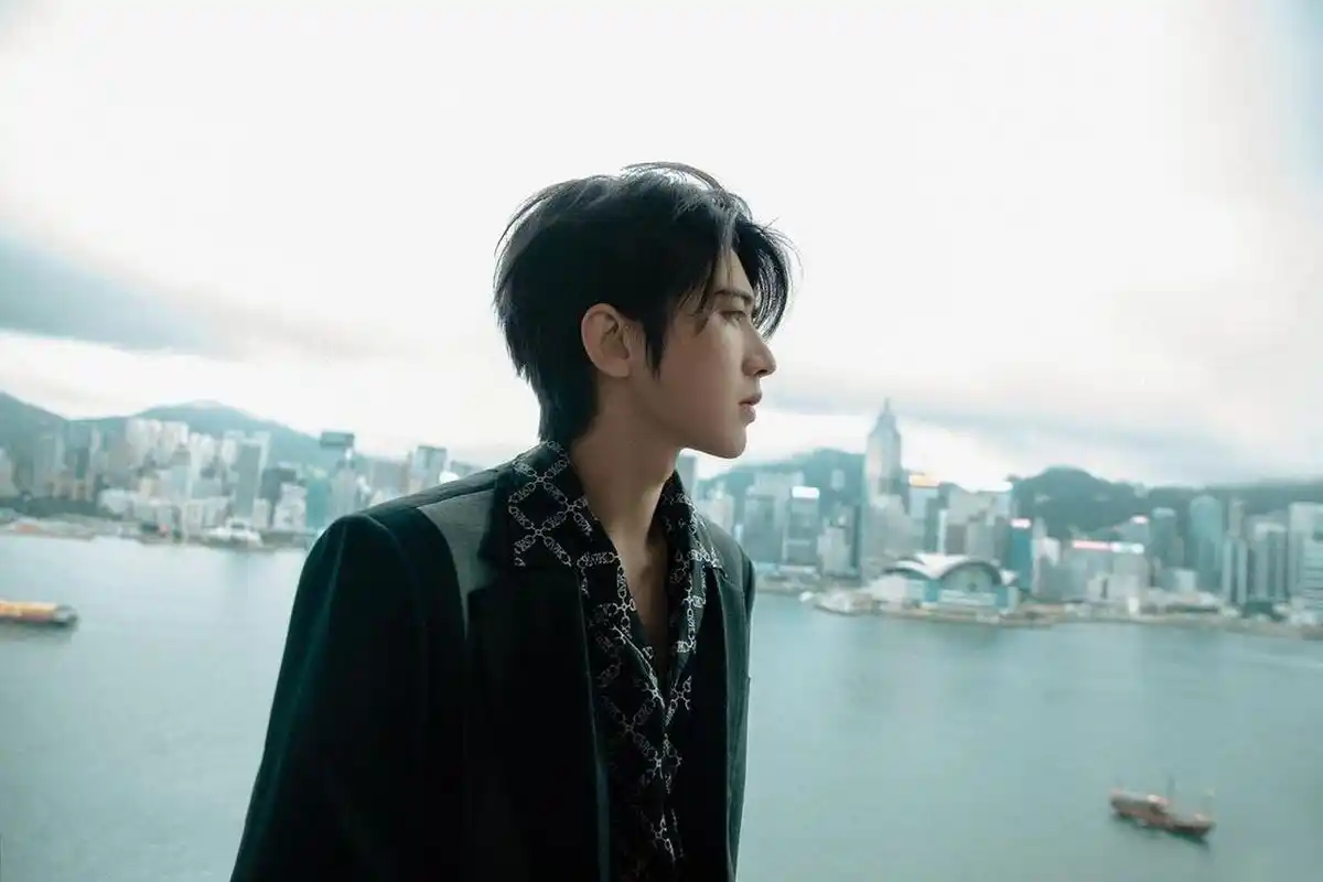 明星动态# #蔡徐坤# #明星穿搭