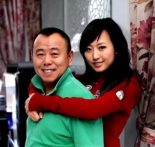 回顾潘阳父亲潘长江14年不火嫁身价十亿老公如今过得如何