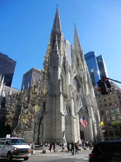 最大的哥特式天主教教堂,也是当年梵帝冈大主教到美国讲经布道的地方