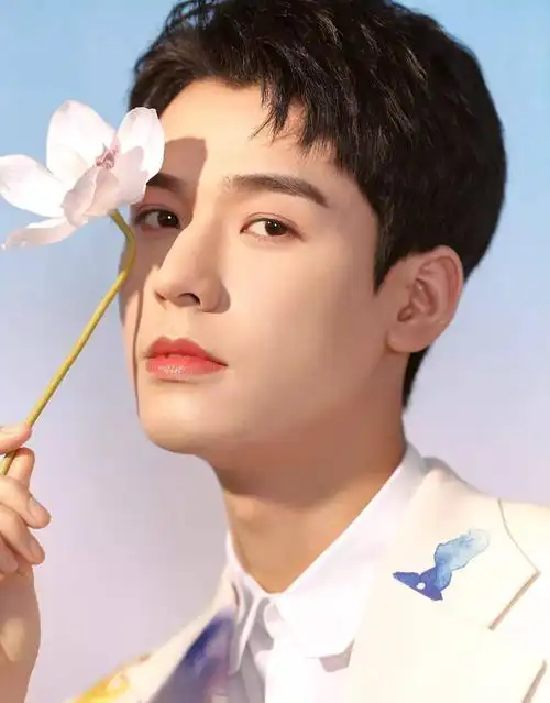 青年演员龚俊写真合集:英俊帅气,阳光男神