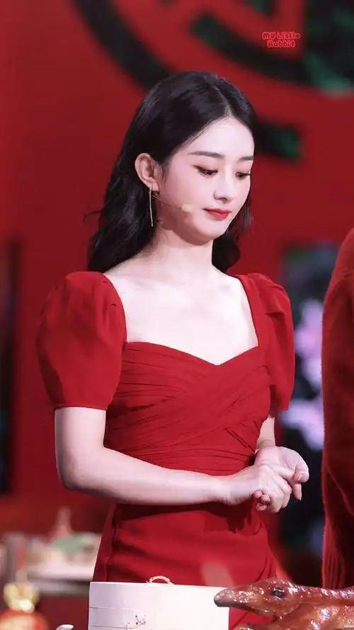 恭喜赵丽颖超话发帖量破1500万##赵丽颖##赵丽颖北京春晚红色长裙