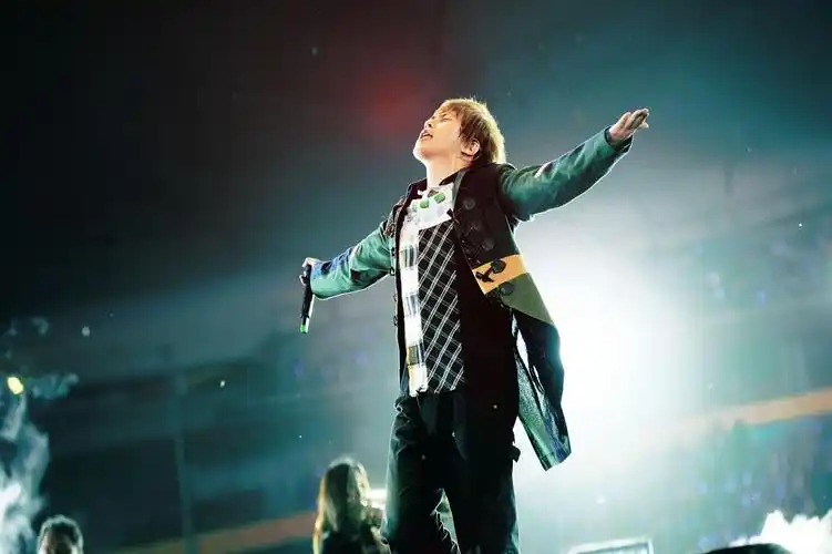 一周剧照回顾:"非常幸运"火辣 "爱情"秀性感