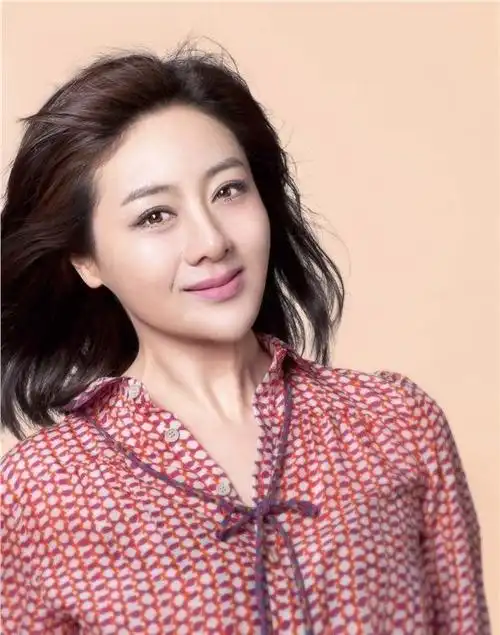 李琳被导演前夫一巴掌扇到离婚二婚嫁世界冠军现生活很滋润