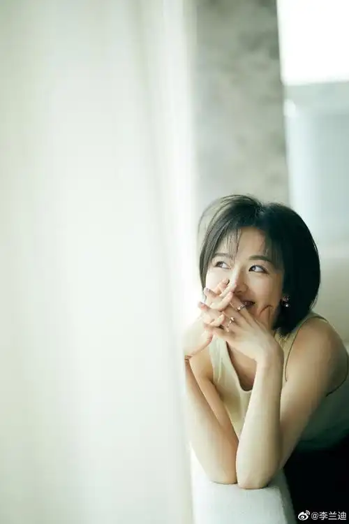 李兰迪罗一舟话剧舞台照