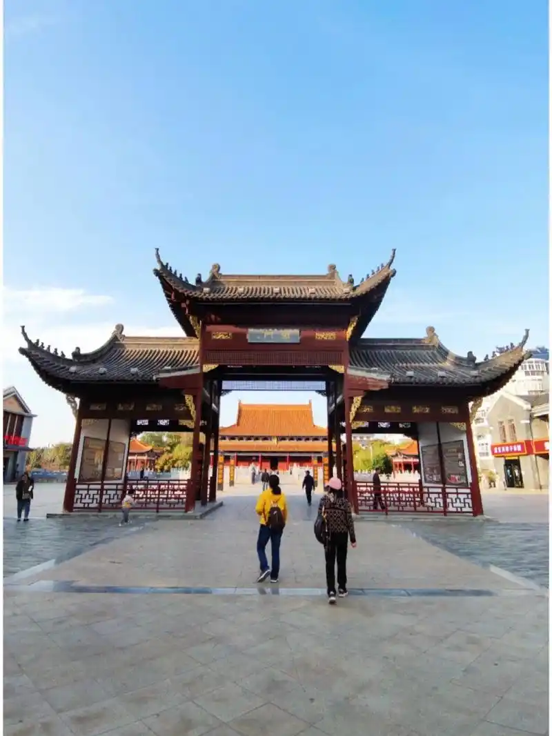 一览和县镇淮古街 镇淮古街贯穿着陋室,文庙,镇淮楼,戟门,四牌坊等著