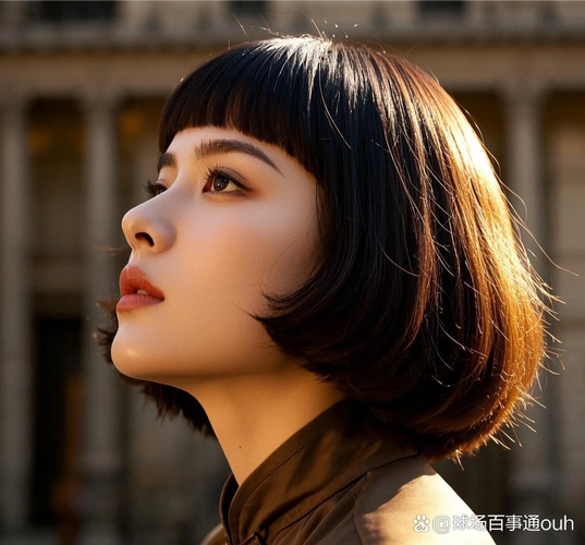 彰显出一种利落大方的气质,让人不禁想起古齐刘海发型短发气质发型女