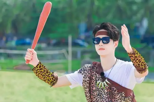 夏日少年王一博部落酋长帅气造型,图库-回车桌面