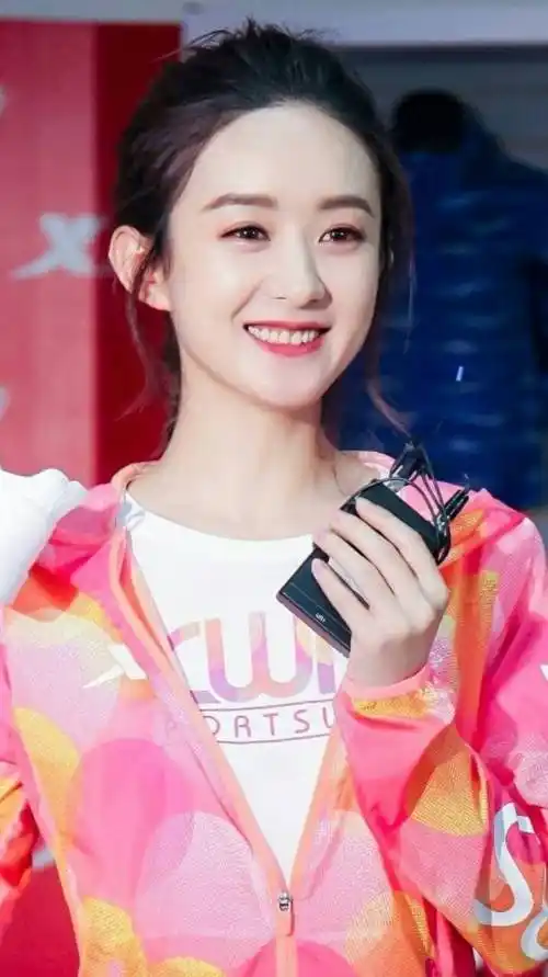 赵丽颖最可爱的4张照片,看到图4果断收藏