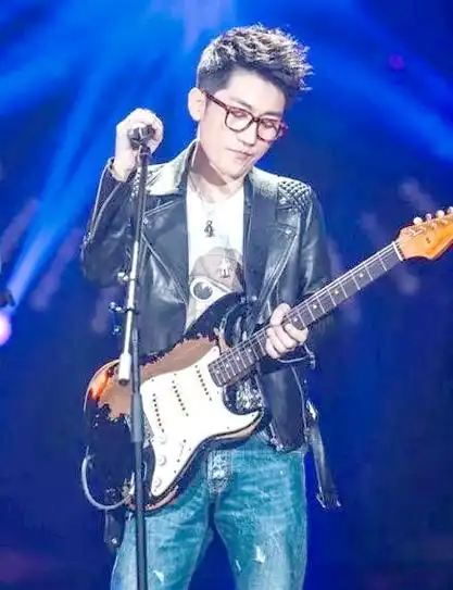 金志文:《中国好声音》中崛起的踢馆传奇