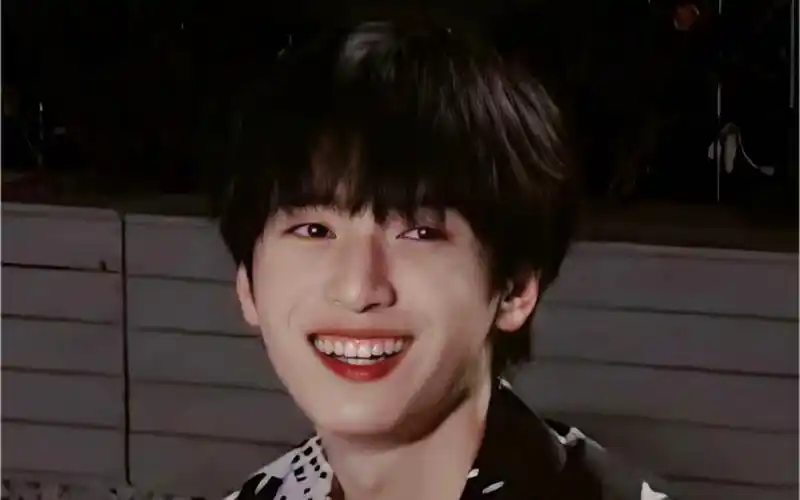 活动  【严浩翔】【向全世界安利严浩翔】你见过笑得这么甜的男高中生