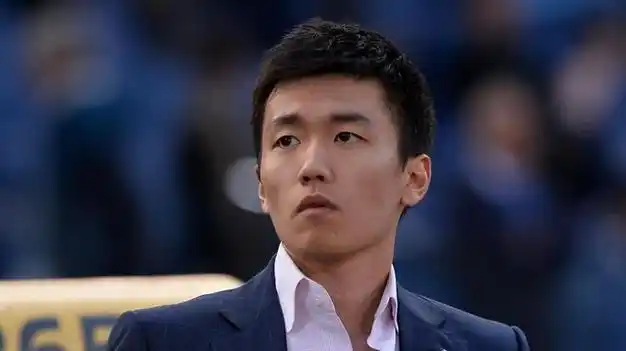 国米盛世张康阳高举意大利杯冠军莫拉蒂后最佳剑指欧冠