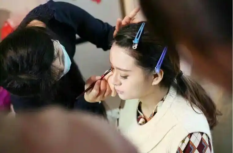 南充化妆师欧阳老师