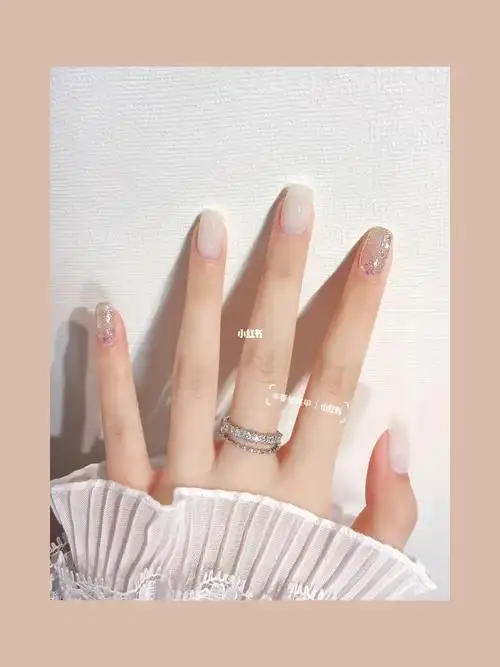 清新美甲气质淡色系夏日必备美甲