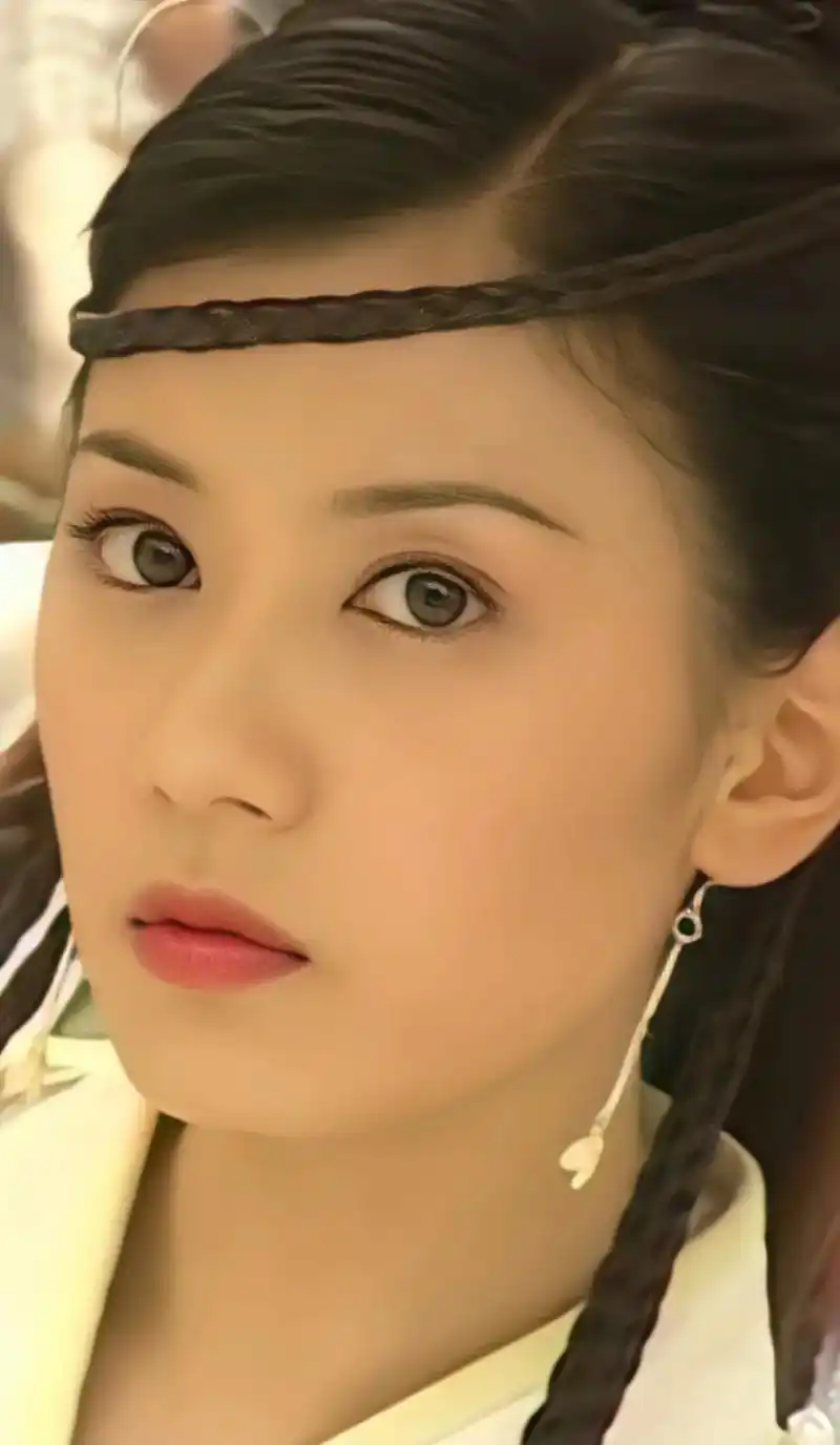 #贾静雯 古装也太美了吧.是你们童年的古装女神 么#倚天屠龙 - 抖音