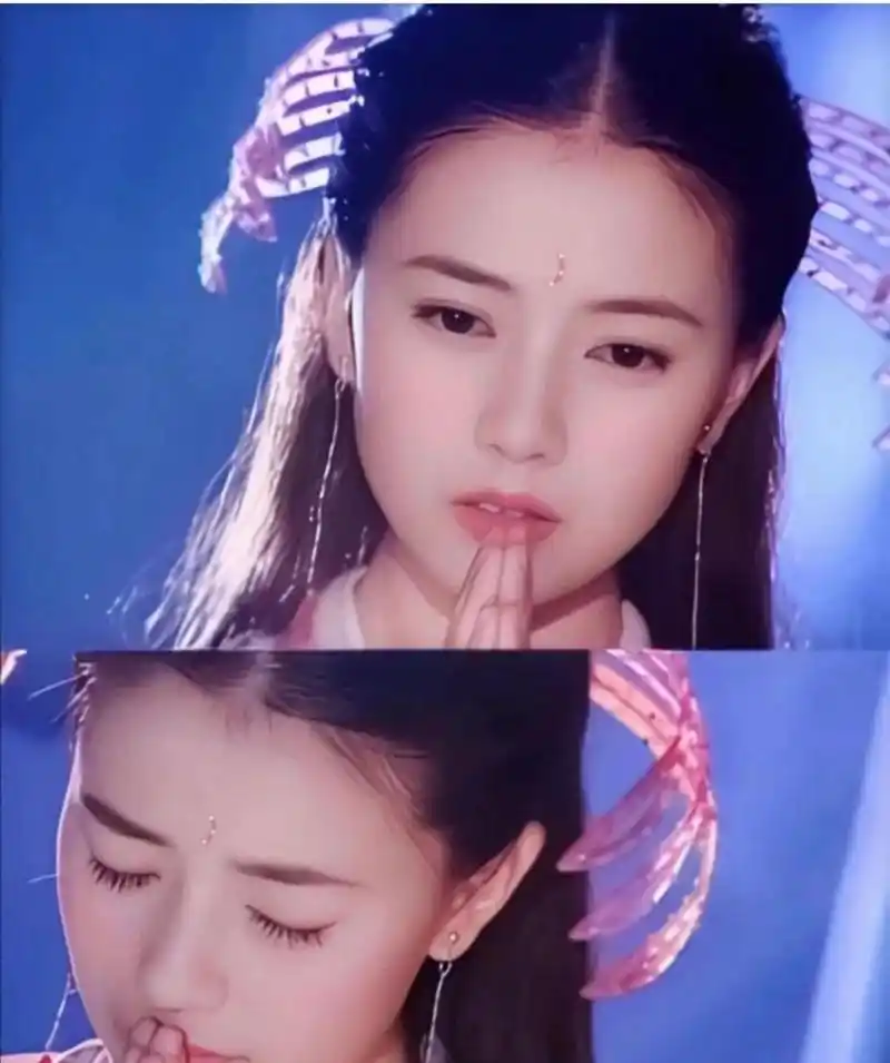 多年后再看高圆圆演的周芷若,她头上这个感觉怪怪的,不过这版周芷若