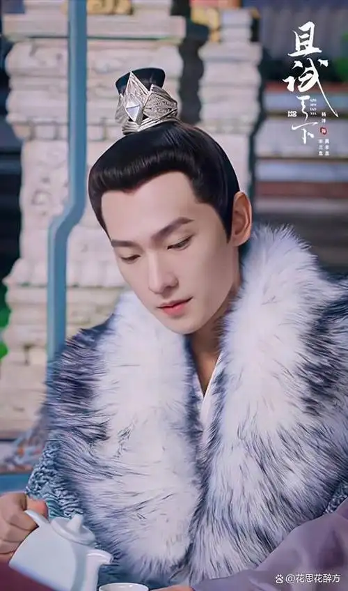 同样是穿"裘皮"大衣,将杨洋霍建华邓为放在一起,差距一目了然