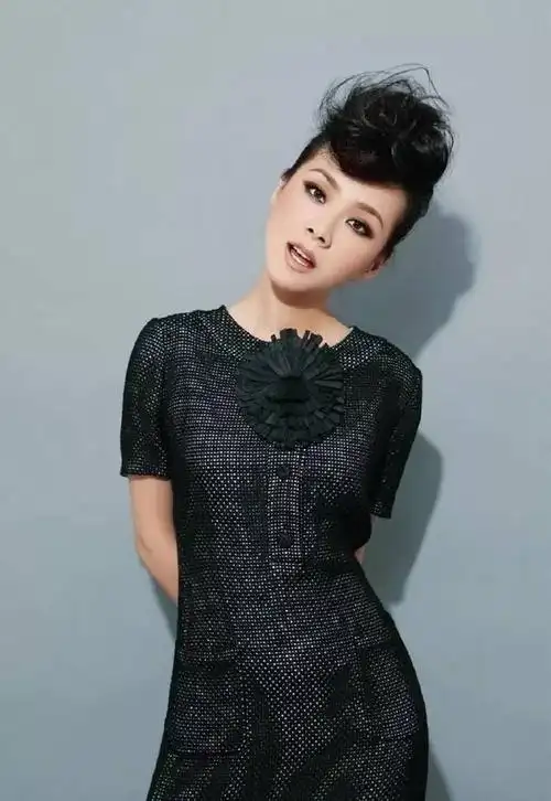 中国恢复高考的1977年出生的众多明星中,最多的是主持人