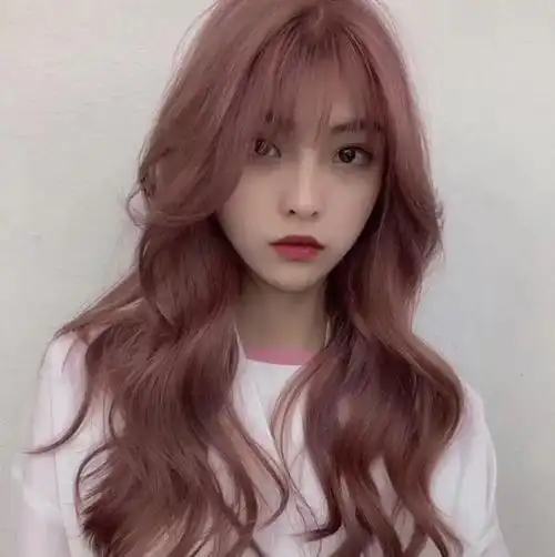 别再随便染头发了,从这3点可以判断出,你到底适合黑发还是染发