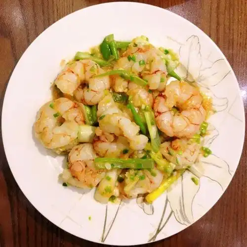 做小娴的营养师做的葱爆虾仁