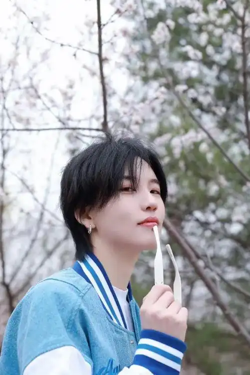 实力女演员老公废了林更新带火陆柯燃黄子韬脱粉熊梓淇欠钱姨太问答