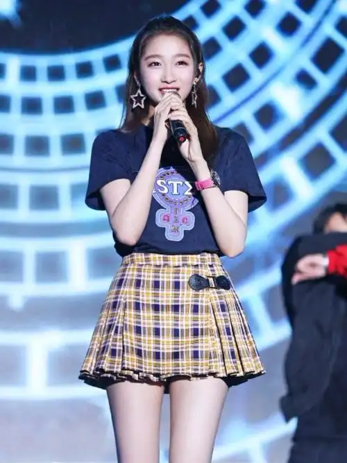 999999关晓彤参加奔跑吧兄弟美美婚纱照让人耳目一新,_圈子