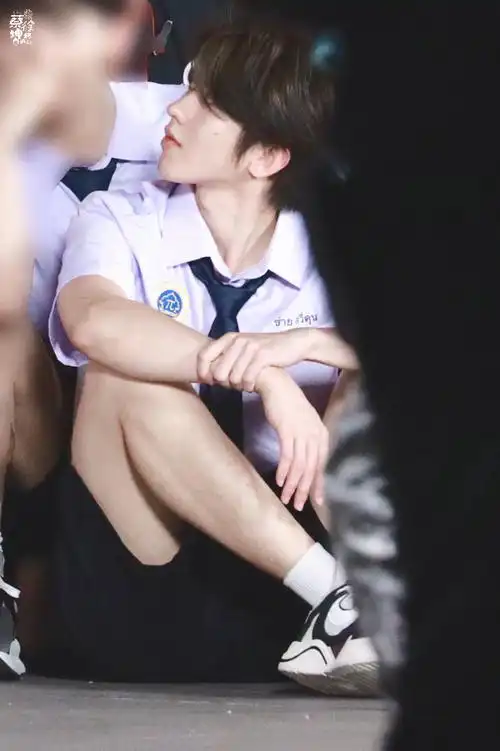 06.12|芭提雅男高毕业照,帅炸了!@蔡徐坤