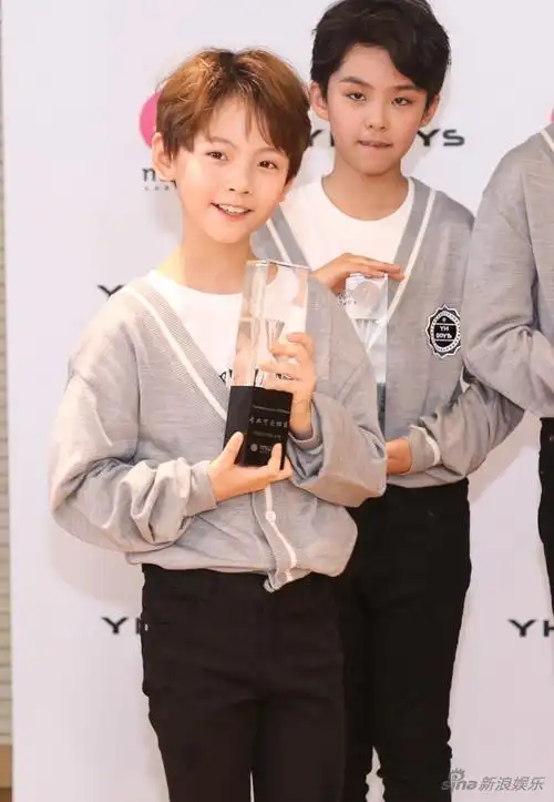 yhboys青春活力 受邀参加公告牌颁奖礼