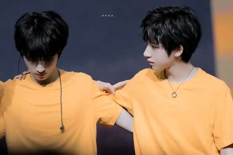 翔霖|严浩翔贺峻霖|tnt|时代少年团|饭拍饭修|图源微博见logo