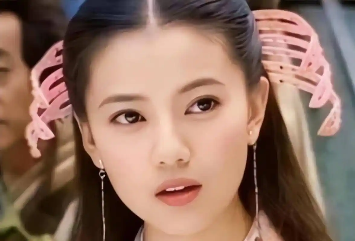 金庸笔下十大女性高手排名,小龙女只能排第六